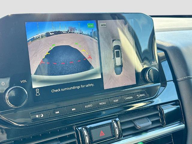 Used 2023 Nissan Pathfinder SL image 12