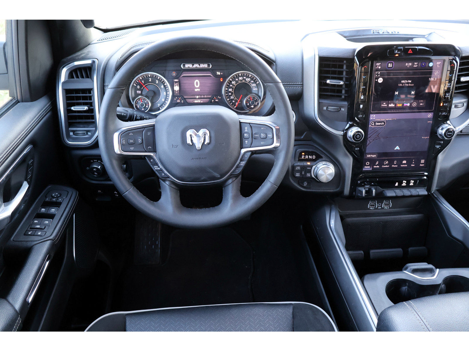 Used 2025 RAM 1500 Laramie w/ Sport Appearance Package AWD/4WD image 4