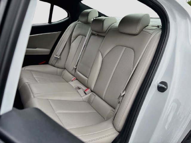 Used 2022 Genesis G70 2.0T RWD image 23