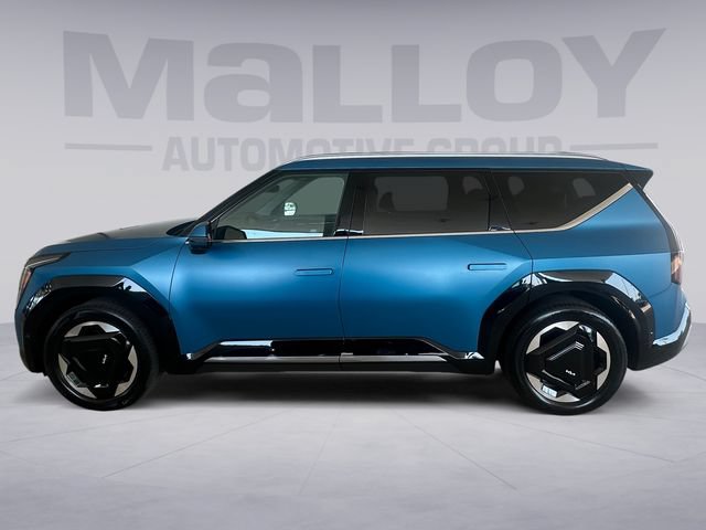 Used 2024 Kia EV9 Land AWD/4WD image 2