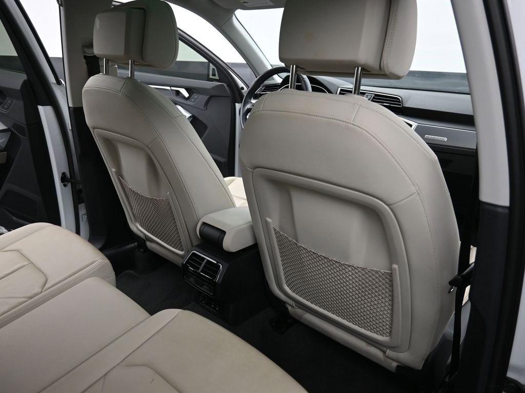 Used 2023 Audi Q3 2.0T Premium Plus w/ Premium Plus Package image 12