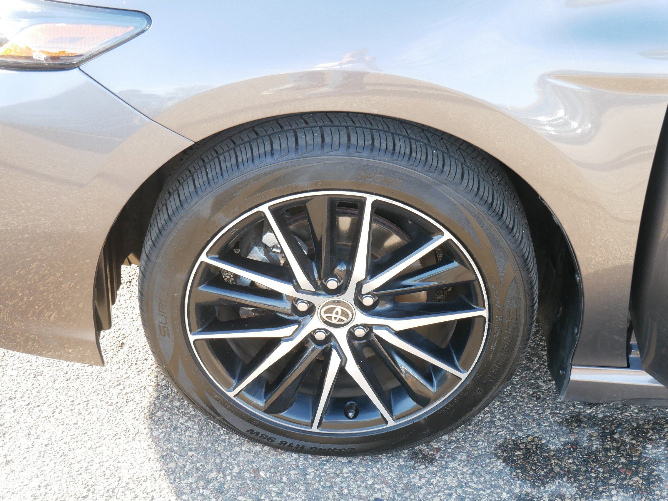 Used 2023 Toyota Camry SE image 15