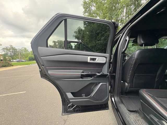 Certified 2023 Ford Explorer ST-Line w/ Class IV Trailer Tow Package AWD/4WD image 26