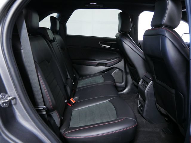 Certified 2022 Ford Edge ST-Line w/ Cold Weather Package AWD/4WD image 13