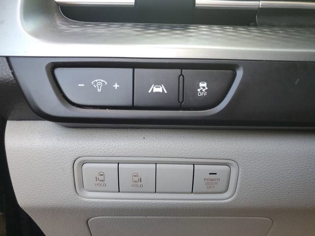 Used 2022 Kia Carnival LX w/ Paint Protection Package image 20