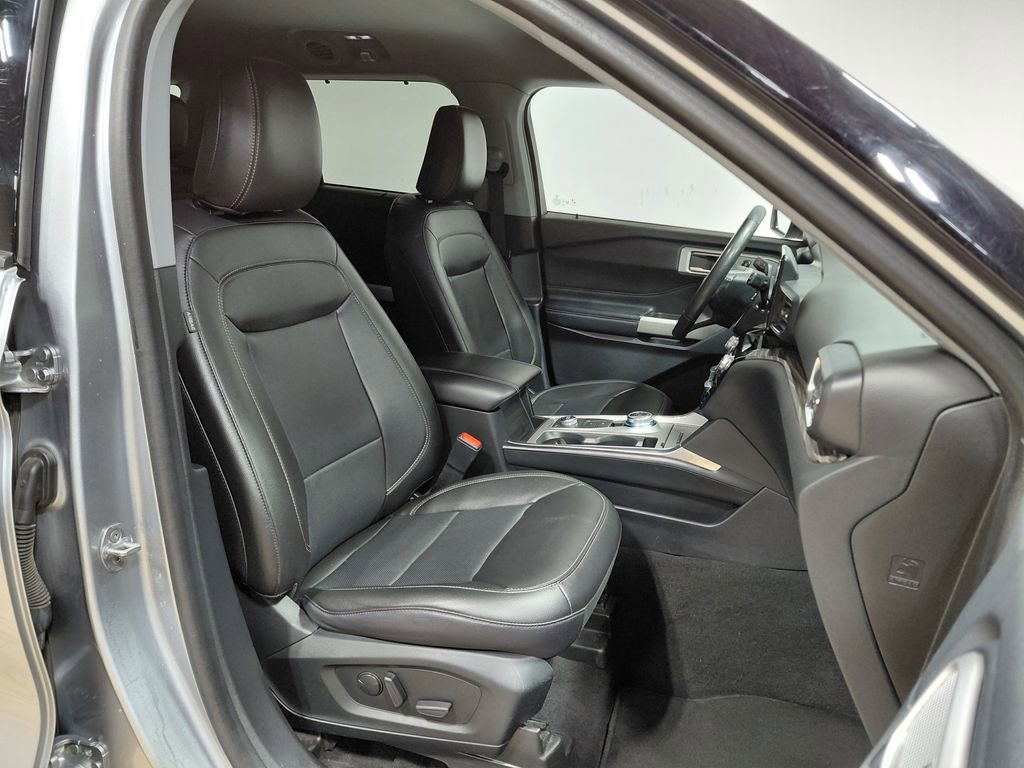 Certified 2022 Ford Explorer Limited AWD/4WD image 28