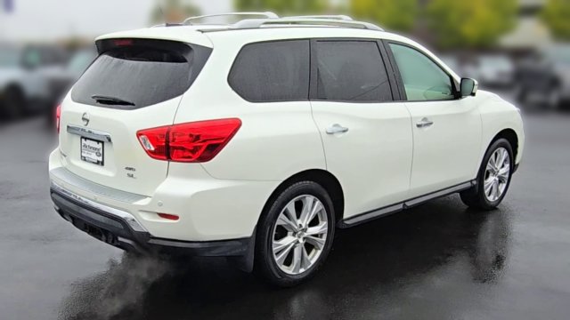 Used 2018 Nissan Pathfinder SL w/ SL Premium Package AWD/4WD image 9