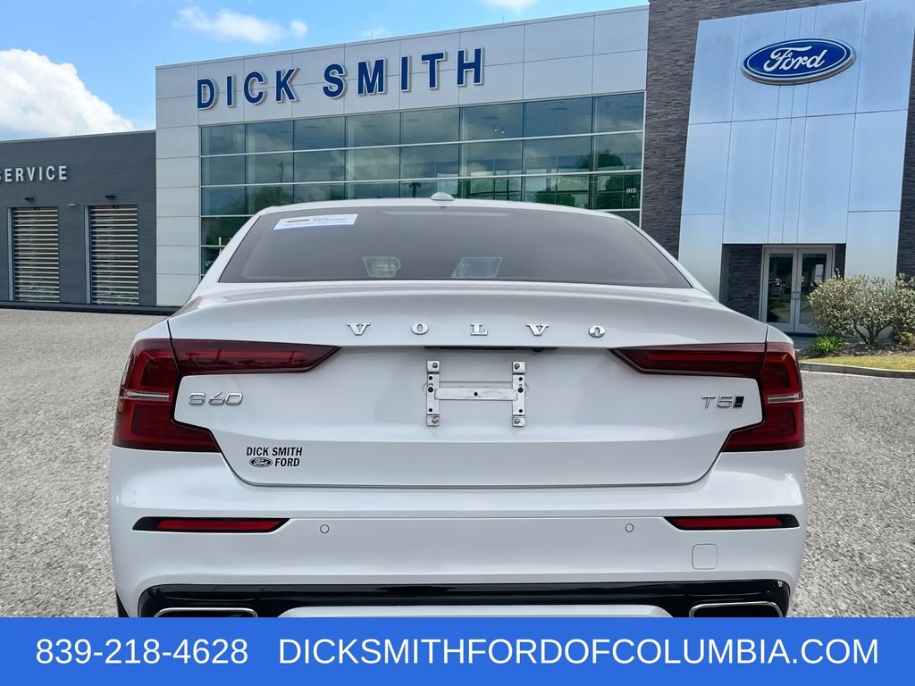 Used 2021 Volvo S60 T5 Momentum w/ Advanced Package image 5