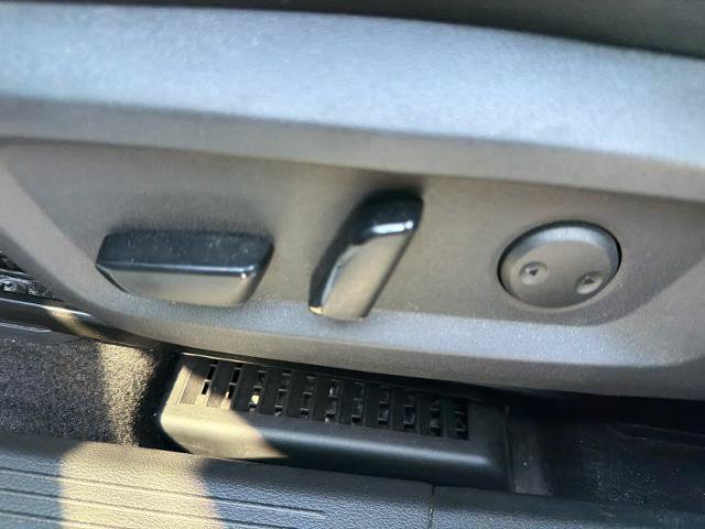 Used 2023 Nissan Rogue SV AWD/4WD image 16