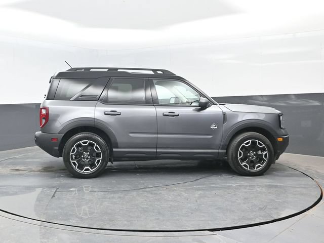 Certified 2025 Ford Bronco Sport Outer Banks w/ Outer Banks Tech Package+ AWD/4WD image 3