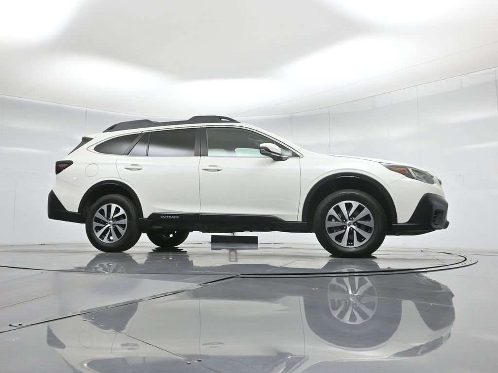 Used 2021 Subaru Outback Premium image 12
