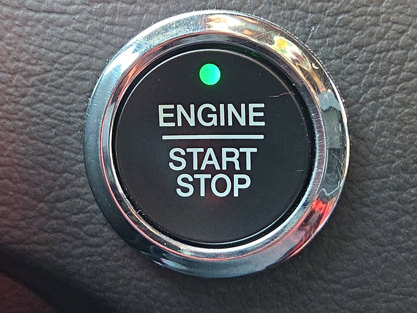 Certified 2024 Ford Edge ST-Line w/ Class II Trailer Tow Package image 19