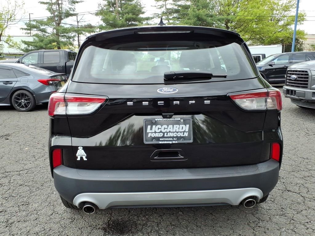 Certified 2022 Ford Escape S FWD image 5