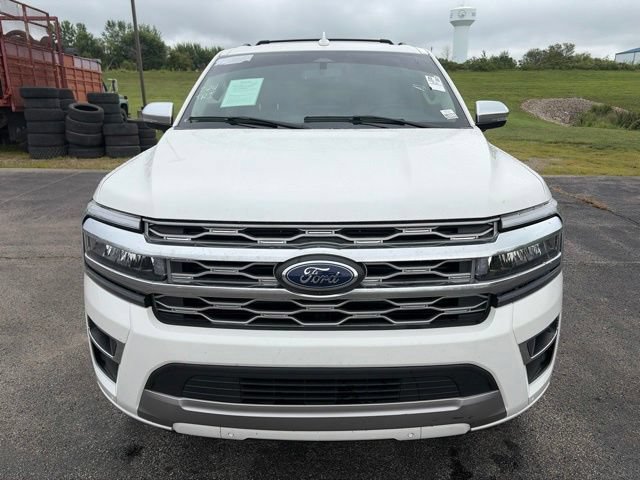 Certified 2024 Ford Expedition Platinum AWD/4WD image 2