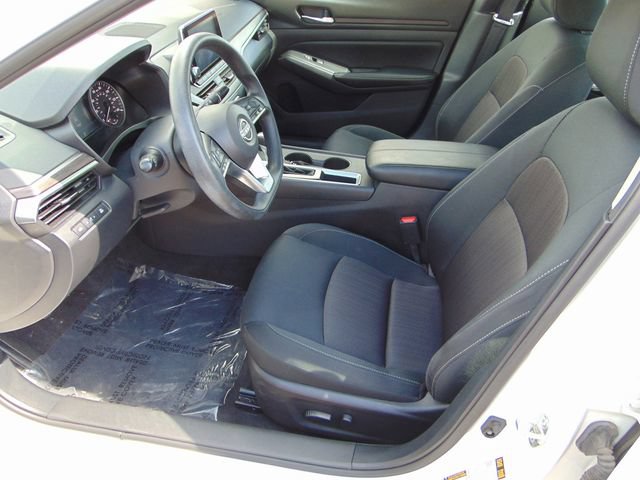 Used 2025 Nissan Altima 2.5 SV FWD image 10