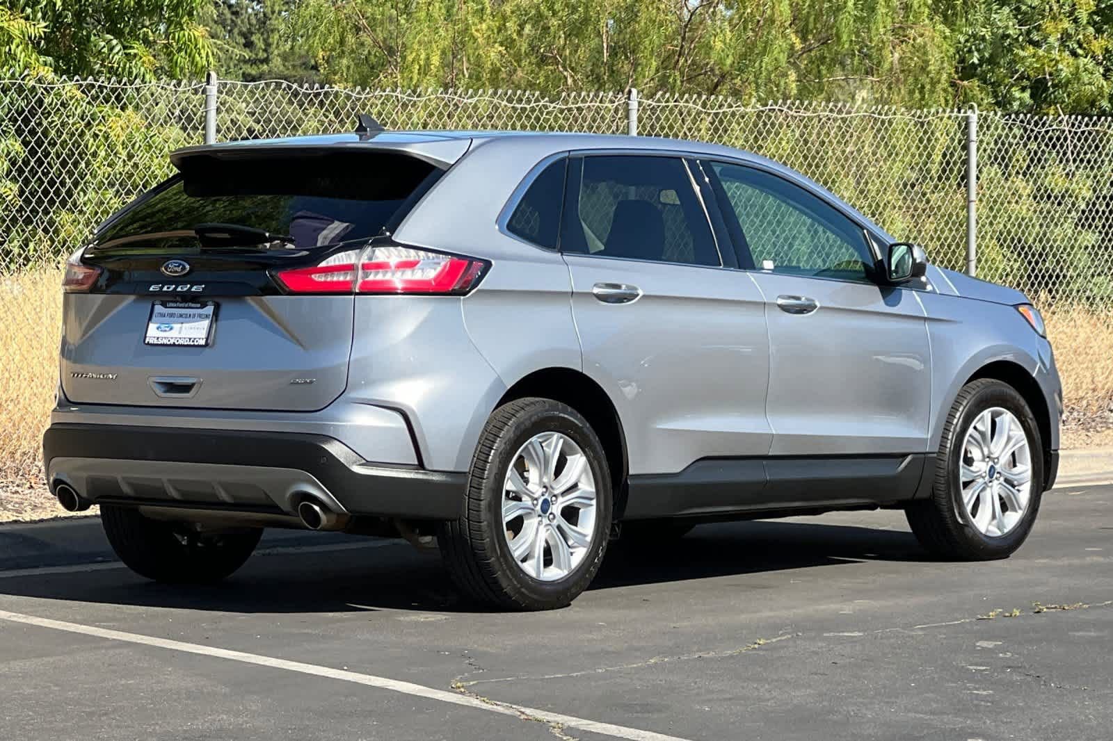 Certified 2022 Ford Edge Titanium AWD/4WD image 2