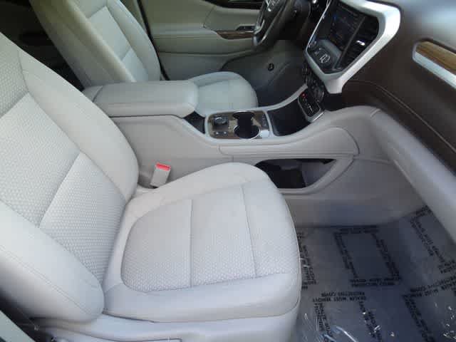 Used 2023 GMC Acadia SLE w/ Driver Convenience Package FWD image 14