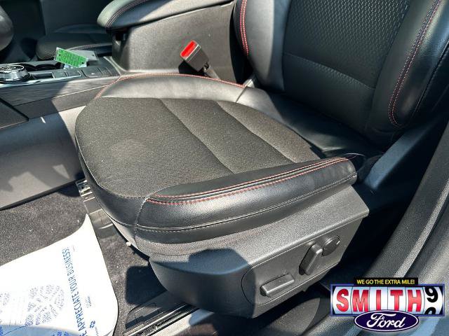 Certified 2025 Ford Escape ST-Line Select AWD/4WD image 18