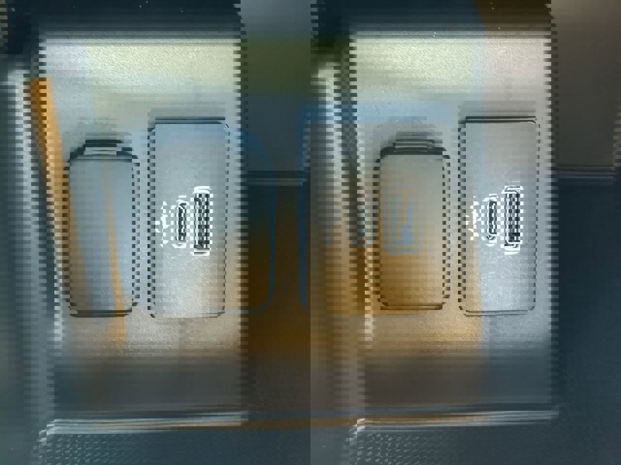 Certified 2025 Ford Explorer Active w/ Active Comfort Package image 21