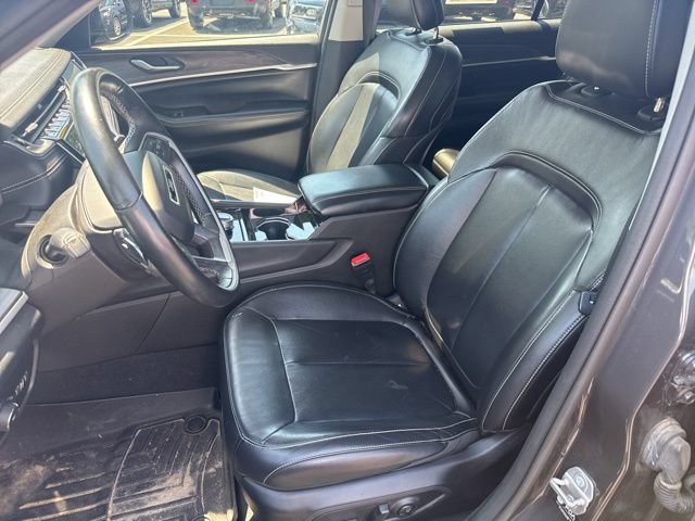Used 2021 Jeep Grand Cherokee L Limited AWD/4WD image 16