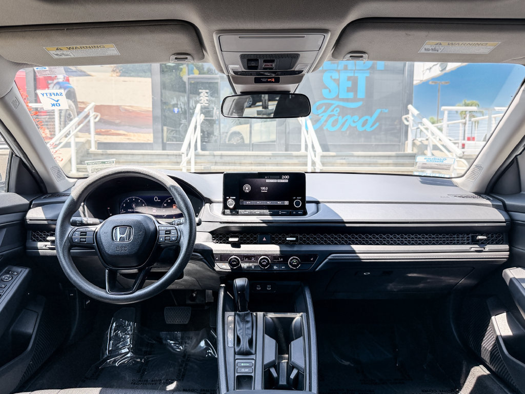 Used 2025 Honda Accord SE image 19