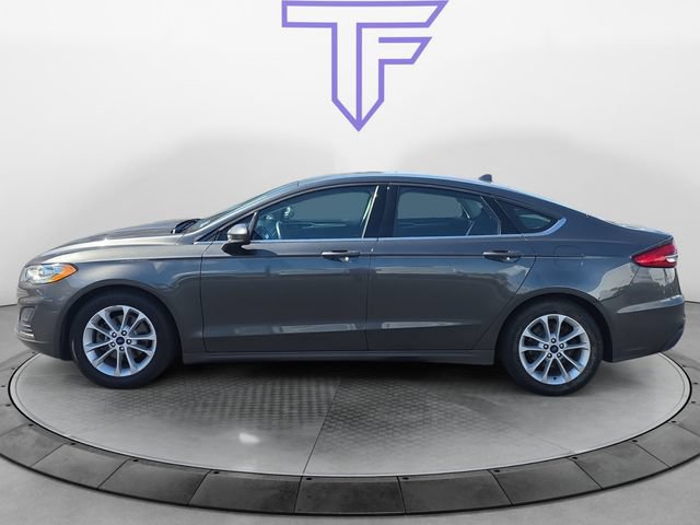 Certified 2019 Ford Fusion SE FWD image 2