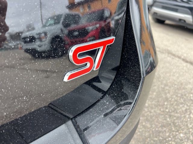 Certified 2024 Ford Explorer ST w/ Equipment Group 401A image 25