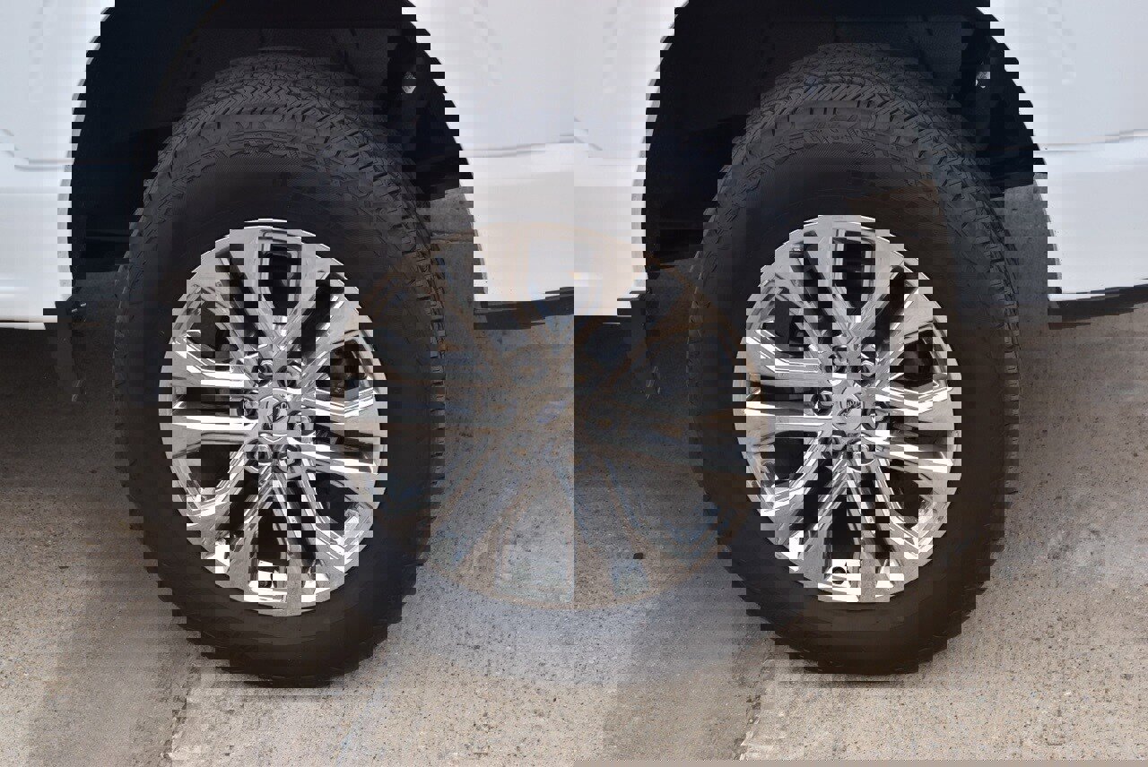 Certified 2025 Ford F150 Lariat w/ Equipment Group 501A Mid image 13