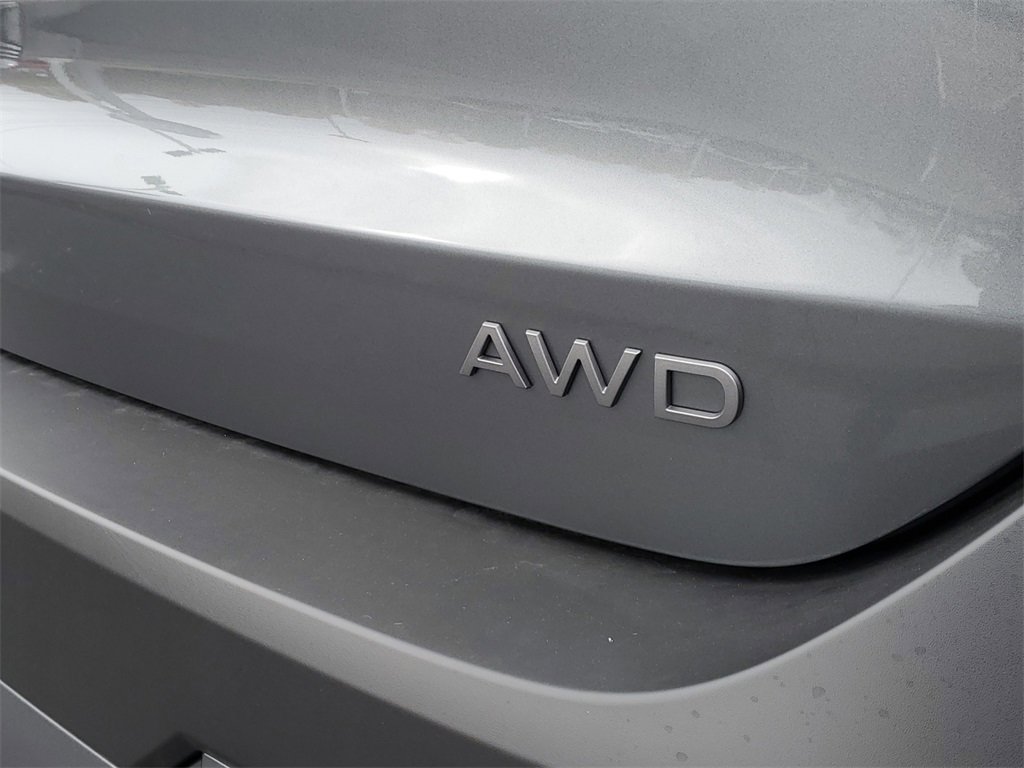 Used 2025 Nissan Kicks SV w/ SV Premium Package image 6