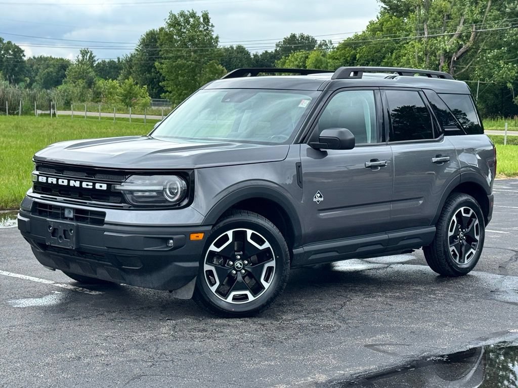 Certified 2023 Ford Bronco Sport Outer Banks w/ Tech Package AWD/4WD image 2