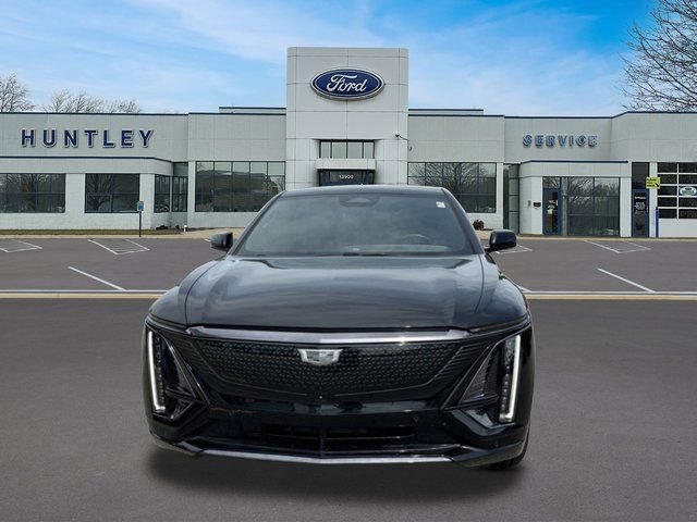 Used 2024 Cadillac Lyriq Sport AWD/4WD image 2