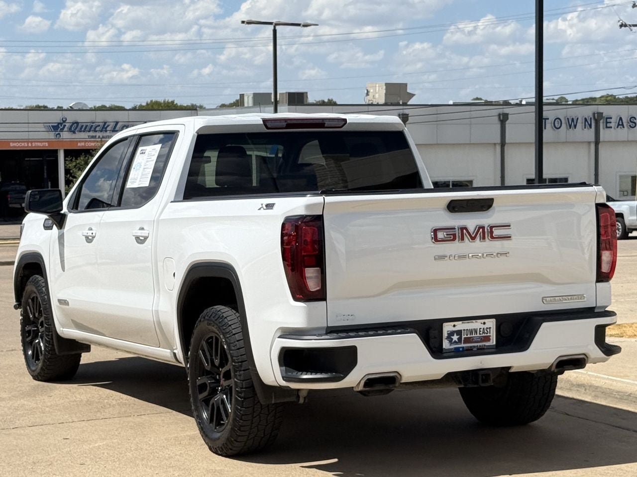 Used 2024 GMC Sierra 1500 Elevation w/ X31 Off-Road Package AWD/4WD image 5