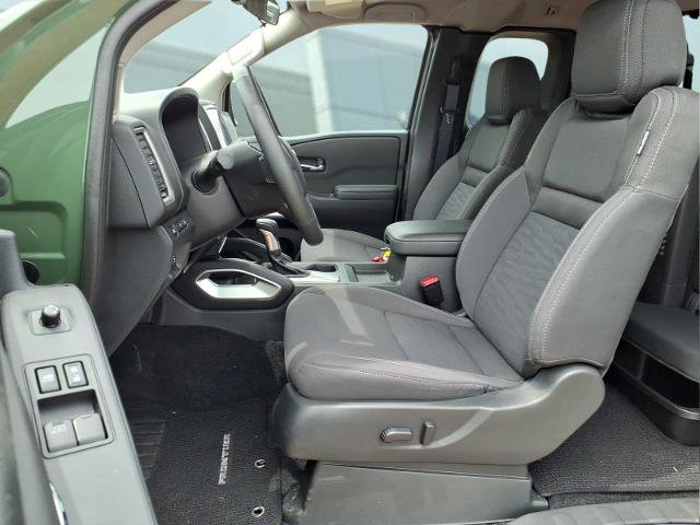 Used 2024 Nissan Frontier SV w/ SV Convenience Package RWD image 12