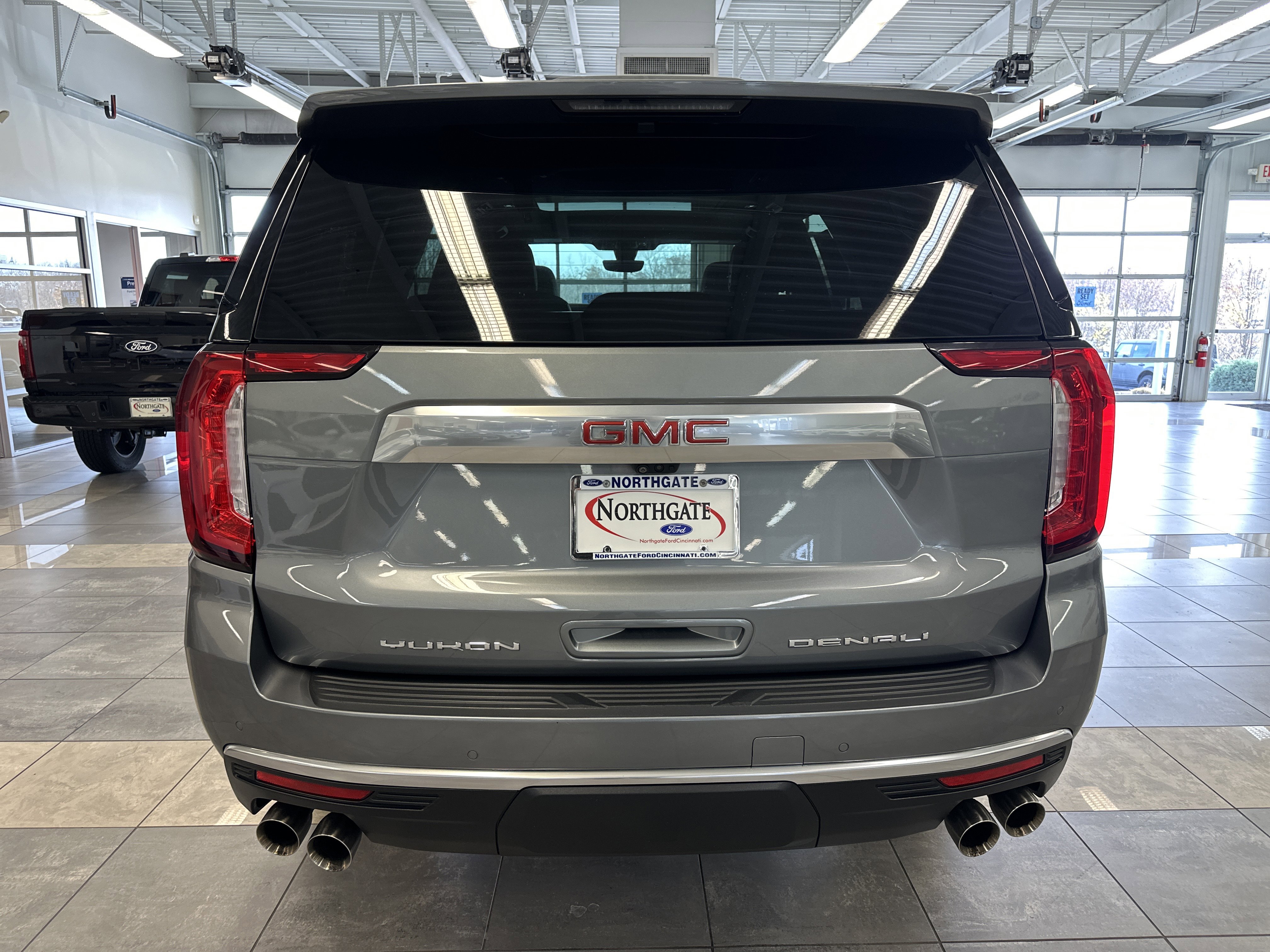 Used 2021 GMC Yukon Denali w/ Denali Premium Package image 17