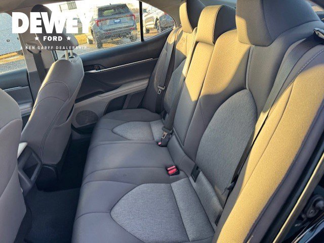 Used 2022 Toyota Camry LE image 22