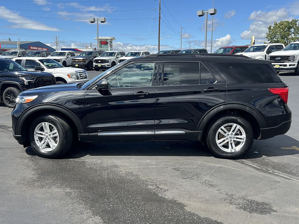 Certified 2023 Ford Explorer XLT w/ Equipment Group 202A AWD/4WD image 11