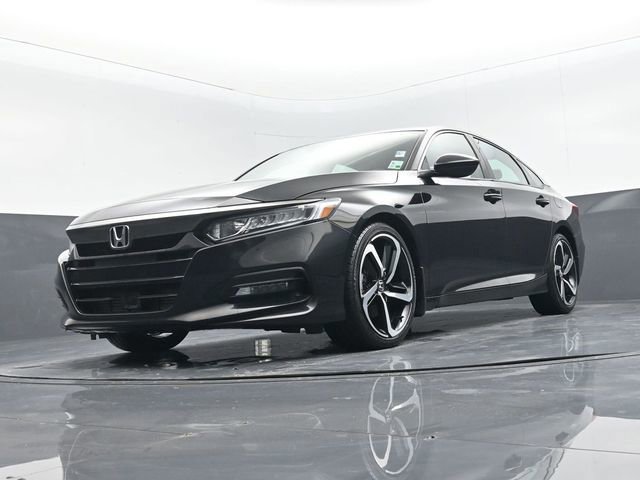 Used 2018 Honda Accord Sport image 3