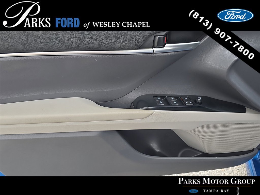 Used 2019 Toyota Camry L image 15