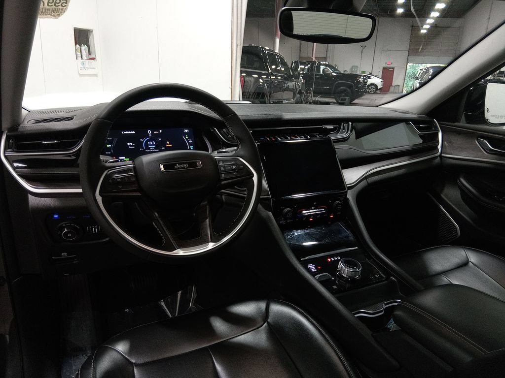 Used 2024 Jeep Grand Cherokee Limited 4xe AWD/4WD image 14