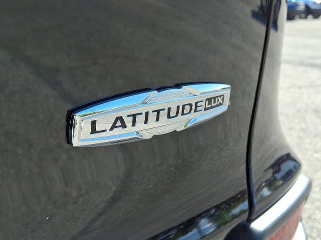 Used 2022 Jeep Cherokee Latitude Lux w/ Sun & Sound Group AWD/4WD image 30
