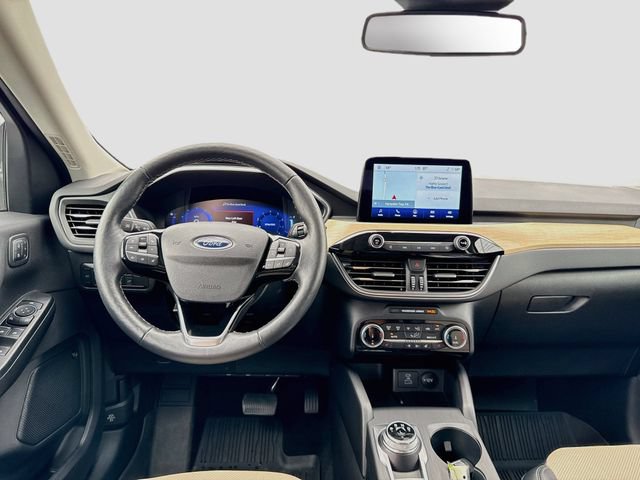 Certified 2022 Ford Escape Titanium w/ Titanium Elite Package AWD/4WD image 32