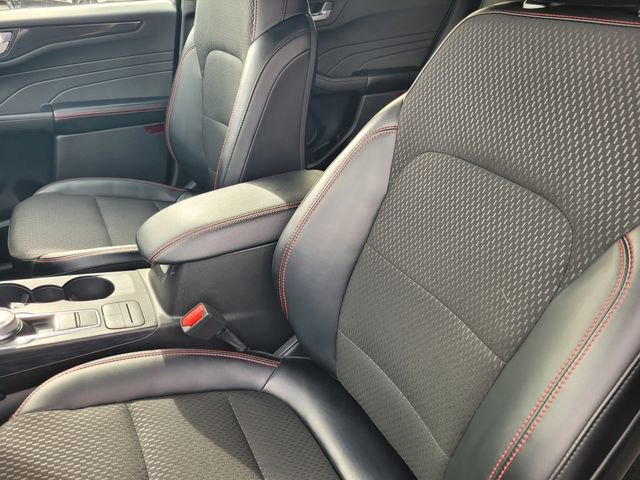 Certified 2025 Ford Escape ST-Line image 11