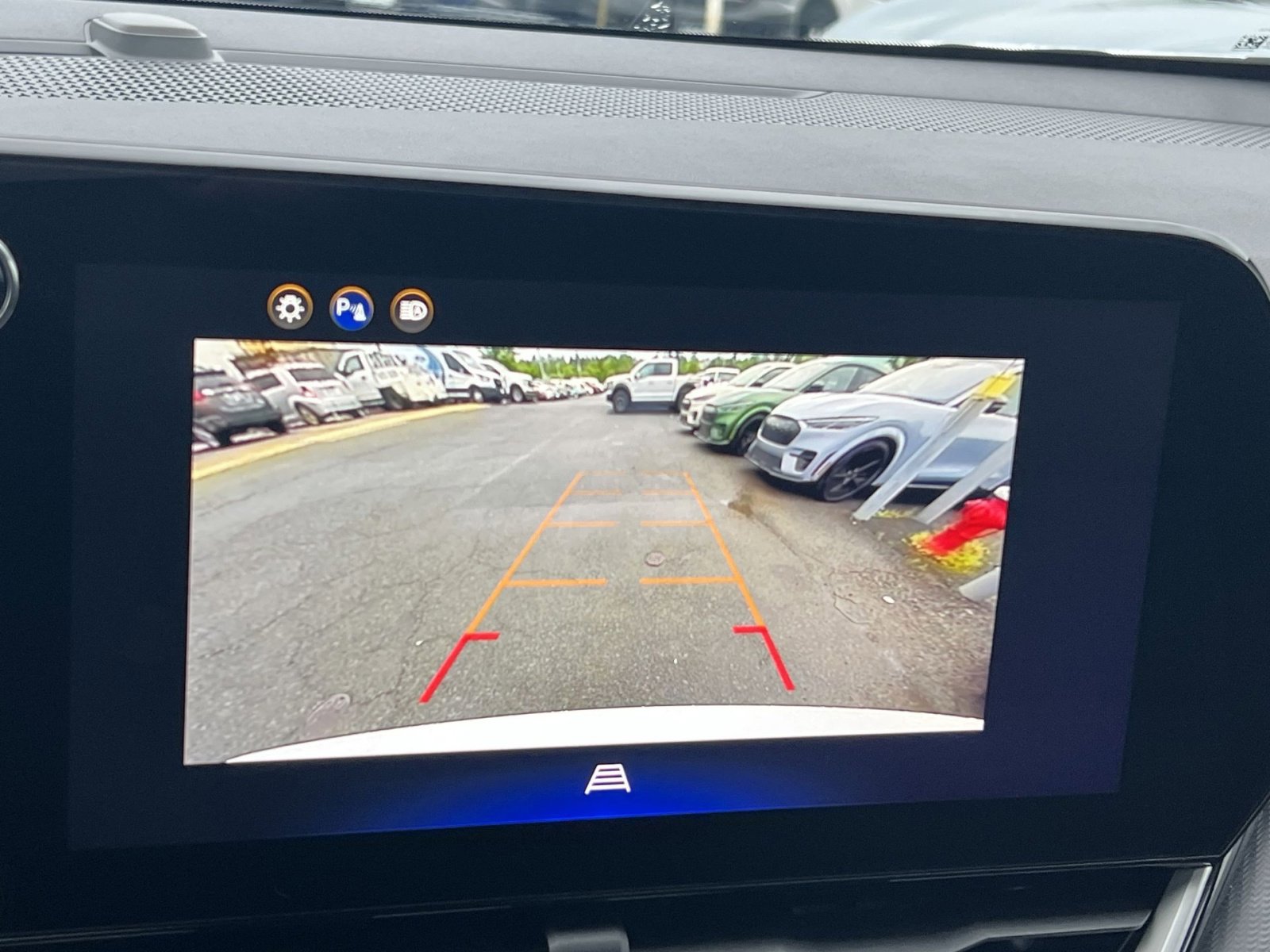 Used 2025 Chevrolet Equinox LT FWD image 27