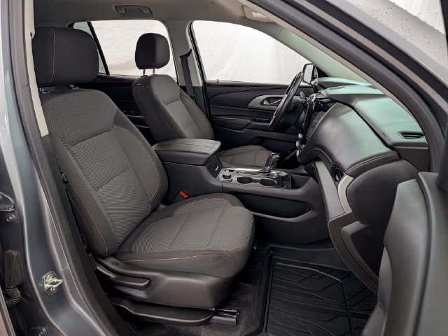 Used 2020 Chevrolet Traverse LT FWD image 22