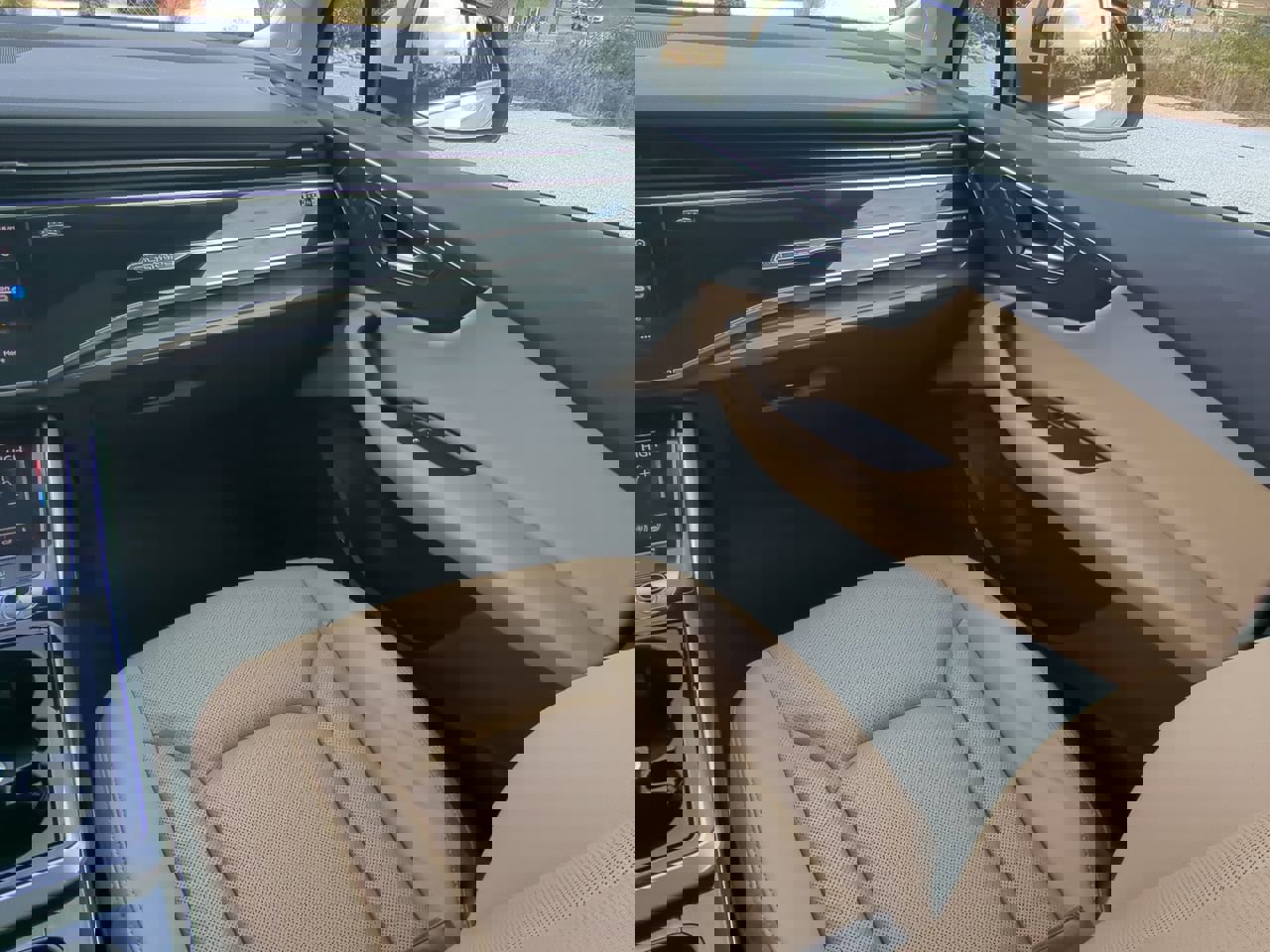 Used 2020 Audi Q7 2.0T Premium Plus w/ Premium Plus Package image 15