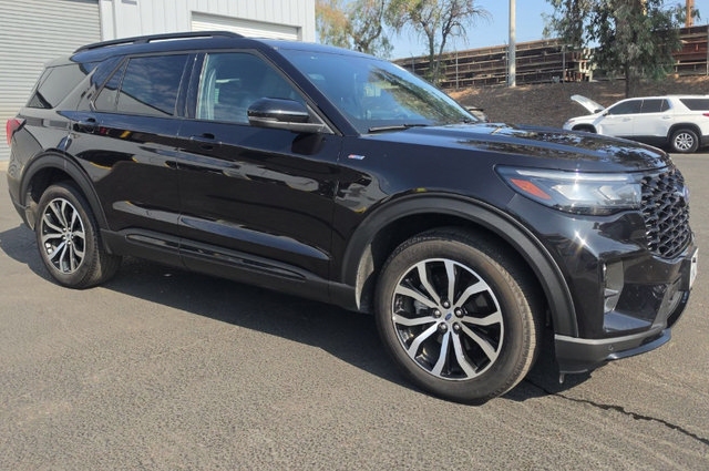 Certified 2025 Ford Explorer ST-Line