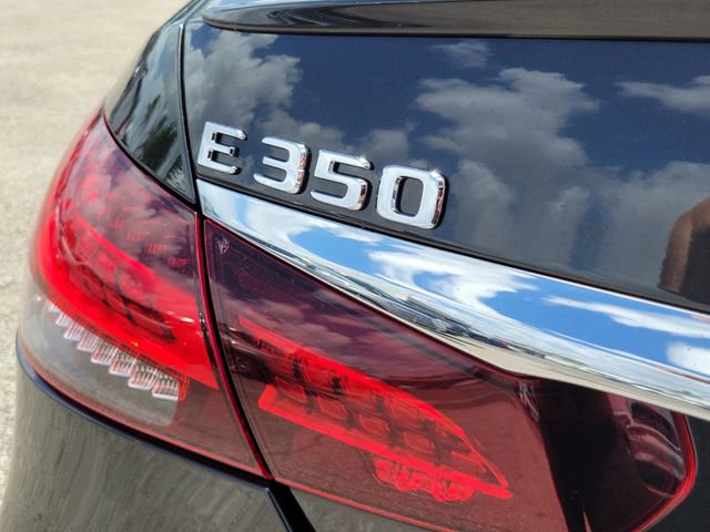 Used 2022 Mercedes-Benz E 350 Sedan w/ AMG Line Exterior image 5