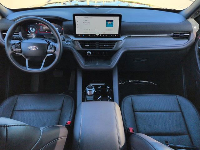 Certified 2025 Ford Explorer Platinum w/ LUX Leather Package image 15