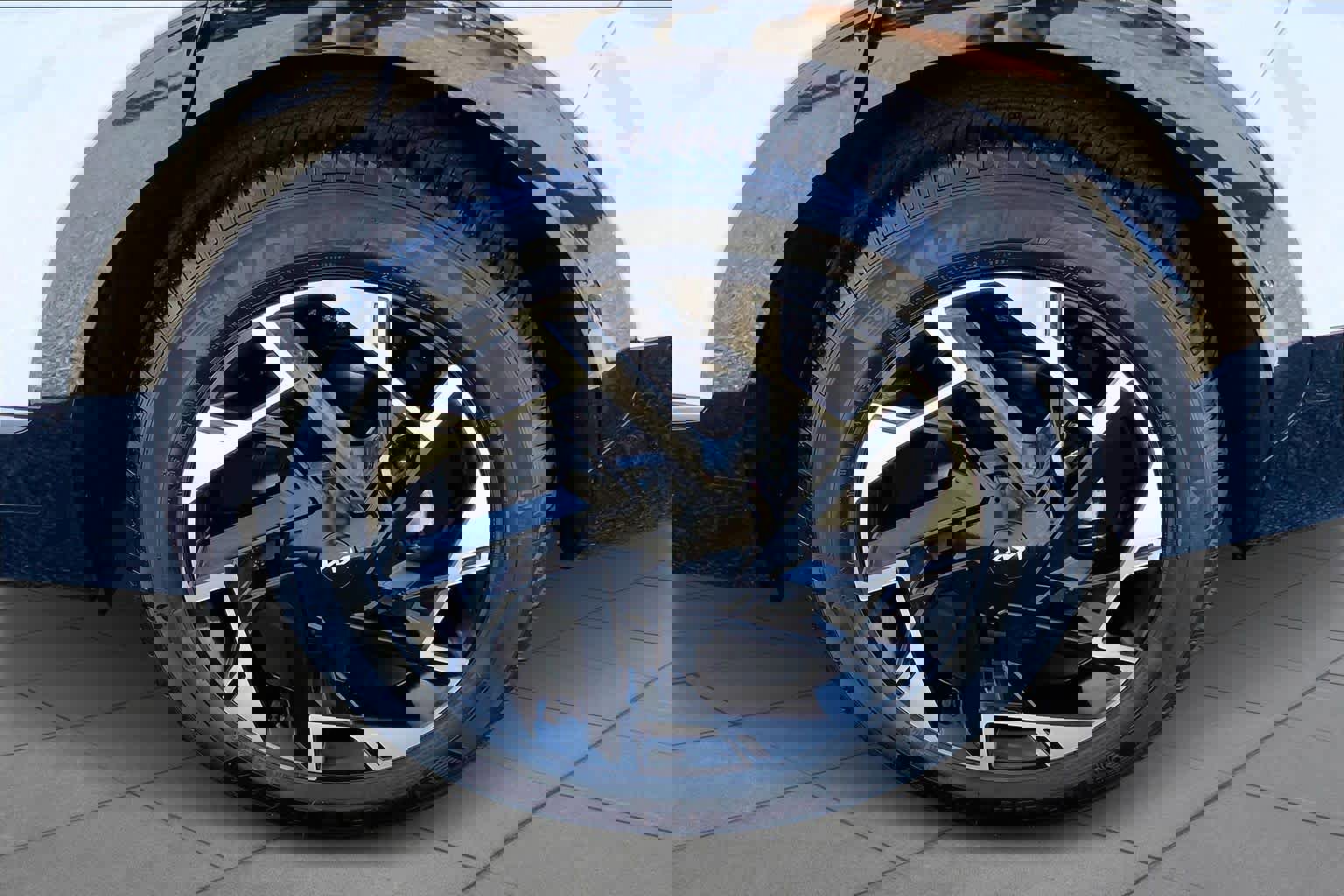 Used 2024 Kia Sportage SX image 13