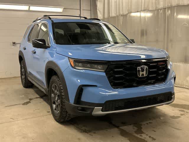 Used 2023 Honda Pilot TrailSport image 33